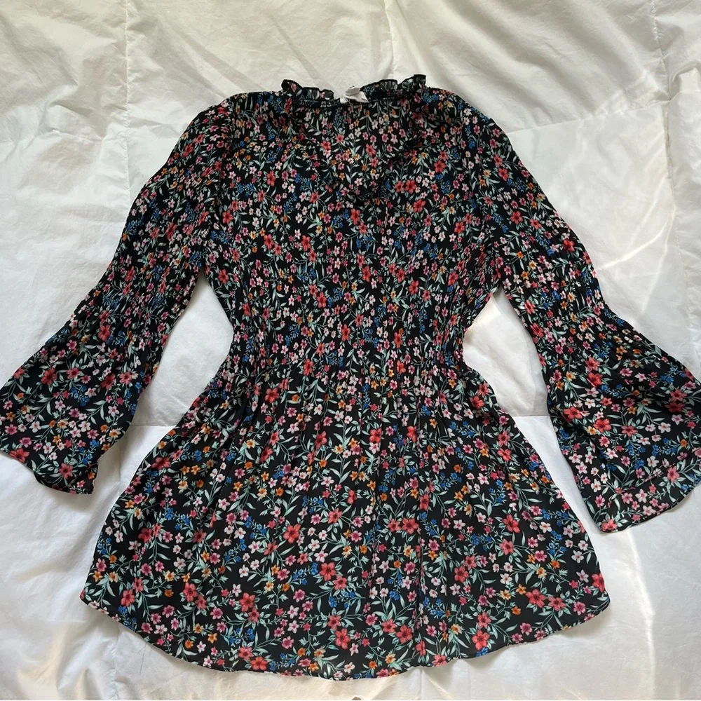 Pretty patterned blouse - Picture 1 of 4